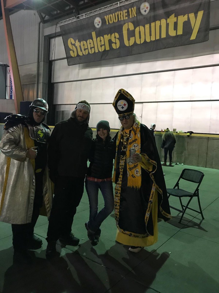 PopeYinzer7's tweet photo. All the way from Alaska! https://t.co/K9erIyIVLw