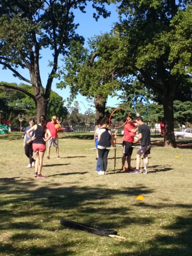 TL_QUIDDITCH's tweet photo. Entrenamiento!😄, Día de PURO QUIDDITCH!Muchas gracias a parte de los miembros de Raven , Gry y Huff del chp 😁😄😄. https://t.co/soUSqYxicG