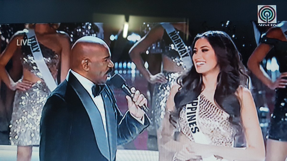 iamsuperbianca's tweet photo. Go girl!!!! Confident, cool and charming! #MissUniverse #Philippines https://t.co/88CgkCNj24