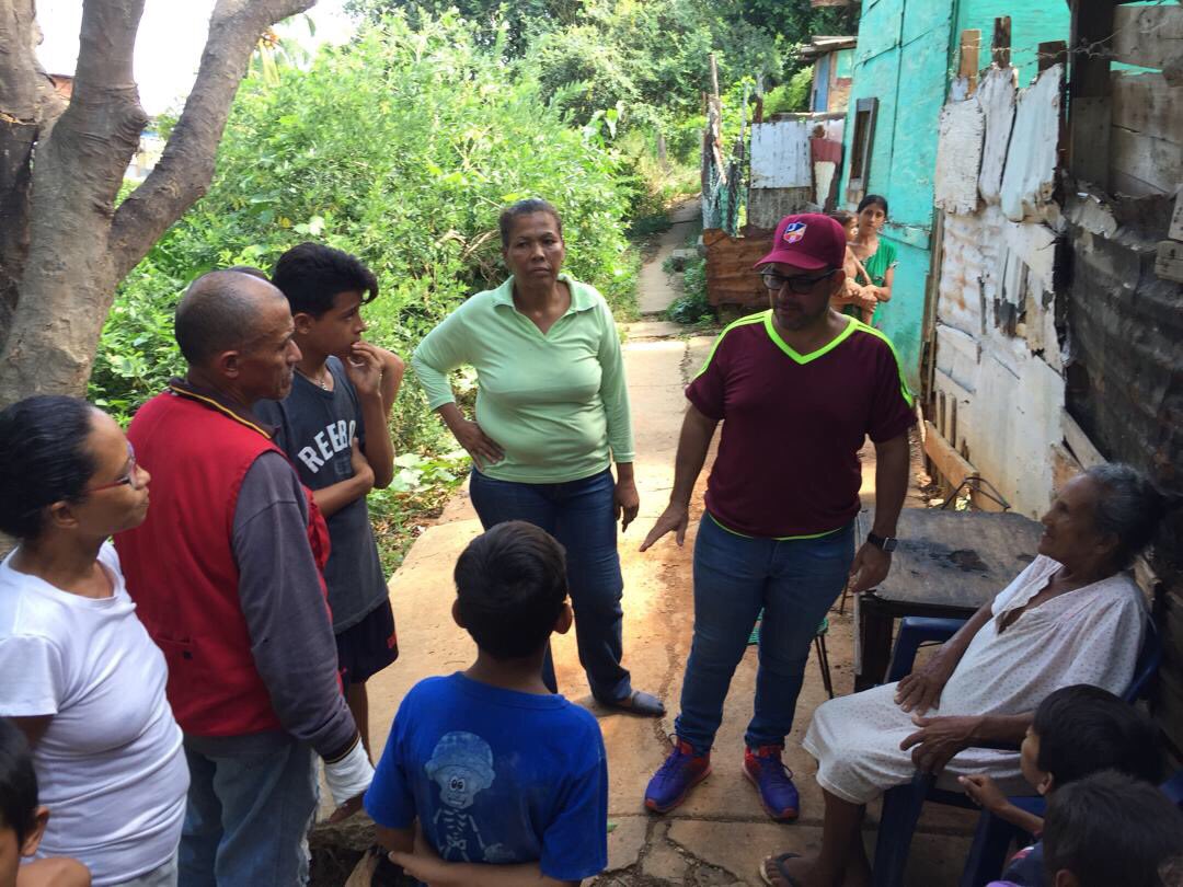 JCbetancourt72's tweet photo. con nuestra gente en el sector  Morillo escuchando y atendiendo sus necesidades https://t.co/voG1G0S9k7