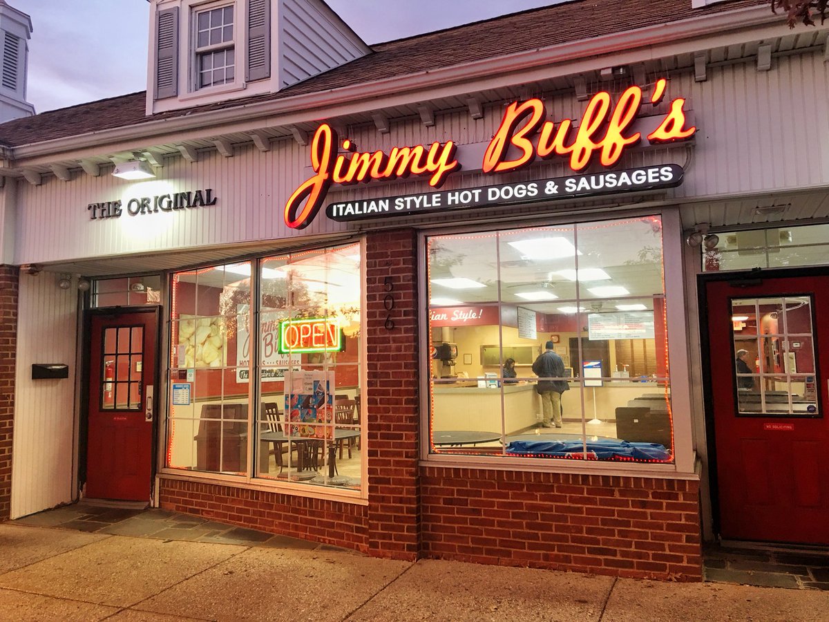 tonyatthetable's tweet photo. Dinner at @JimmyBuffs in #KenilworthNJ. #JimmyBuffs is considered the originator of the #ItalianStyleHotDog. #ItalianStyle #HotDogs #Newark #OriginatorsOfItalianStyle #JimmyBuff #realdeal #oldschool #ItalianAmerican @JimmyBuff https://t.co/n2AOyE8HJN