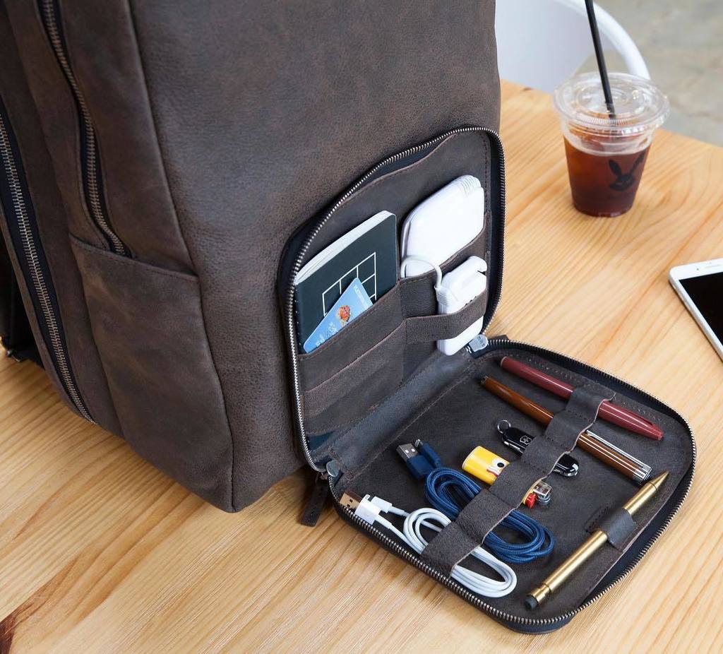 Thisisground's tweet photo. Codes end at midnight -
⠀
25%  OFF ANYTHING OVER $300 WITH CODE 'TIGTWOFIVE'⠀
⠀
15% OFF ANYTHING UNDER $300 WITH CODE TIGONEFIVE
 #venturebackpack ⠀ https://t.co/Kab1XThoc9 https://t.co/r4kWmIwSDA