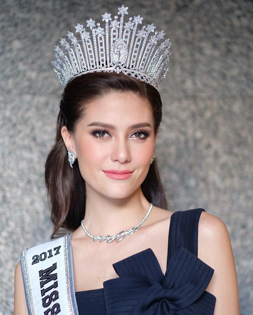 TidSeries23's tweet photo. สวยเลอค่าเหมาะกับมงลงมากค่ะ 
 #MissUniverse  #Thailand https://t.co/FOSB5JymXL