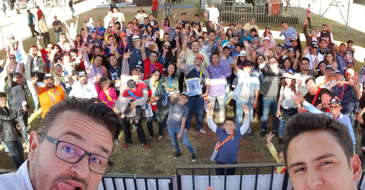 AutosyMas's tweet photo. Gracias a todos por venir a #CarShowMapfre https://t.co/uqWjSbqYVN