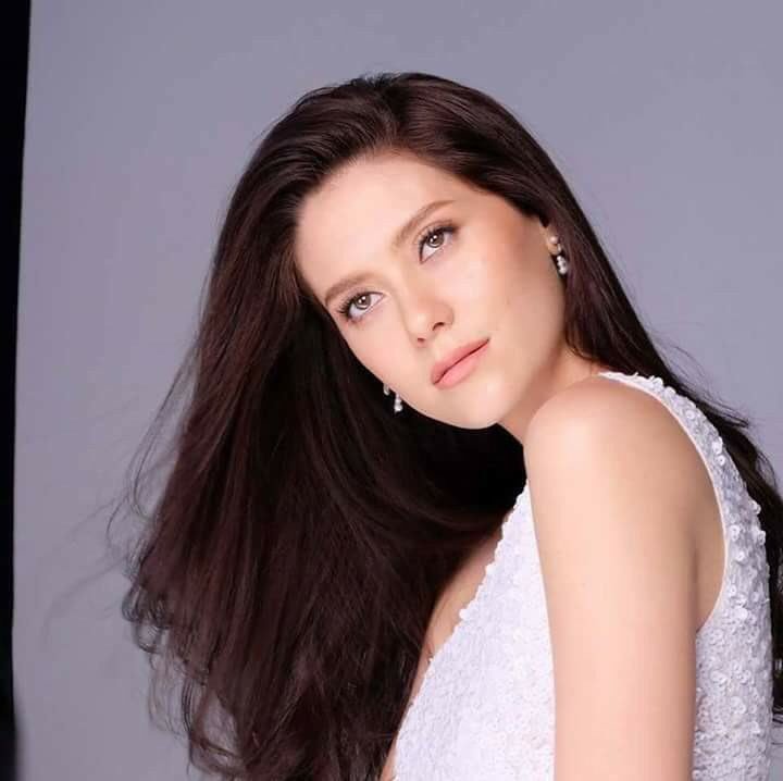 FaiiNitcharee's tweet photo. You did it Maria Poonlertlarp #THAILAND  #MissUniverse https://t.co/WQiWvQQxT7