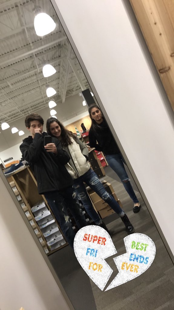NicholasHohn's tweet photo. Happy birthday Kell, love ya 💙💙 @kgreenawaltt https://t.co/yRqWXY97uH