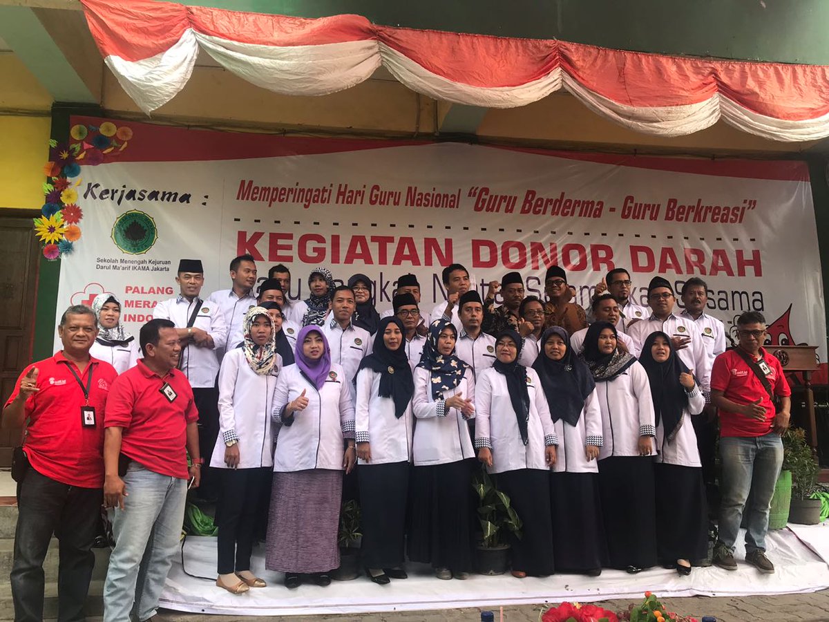 ompay62's tweet photo. Sepenggal harapan  di hari guru nasional bersama PS JAK-UT@wifi_id#wico_darulmaarif_treg2 https://t.co/Kspe6iGOsV
