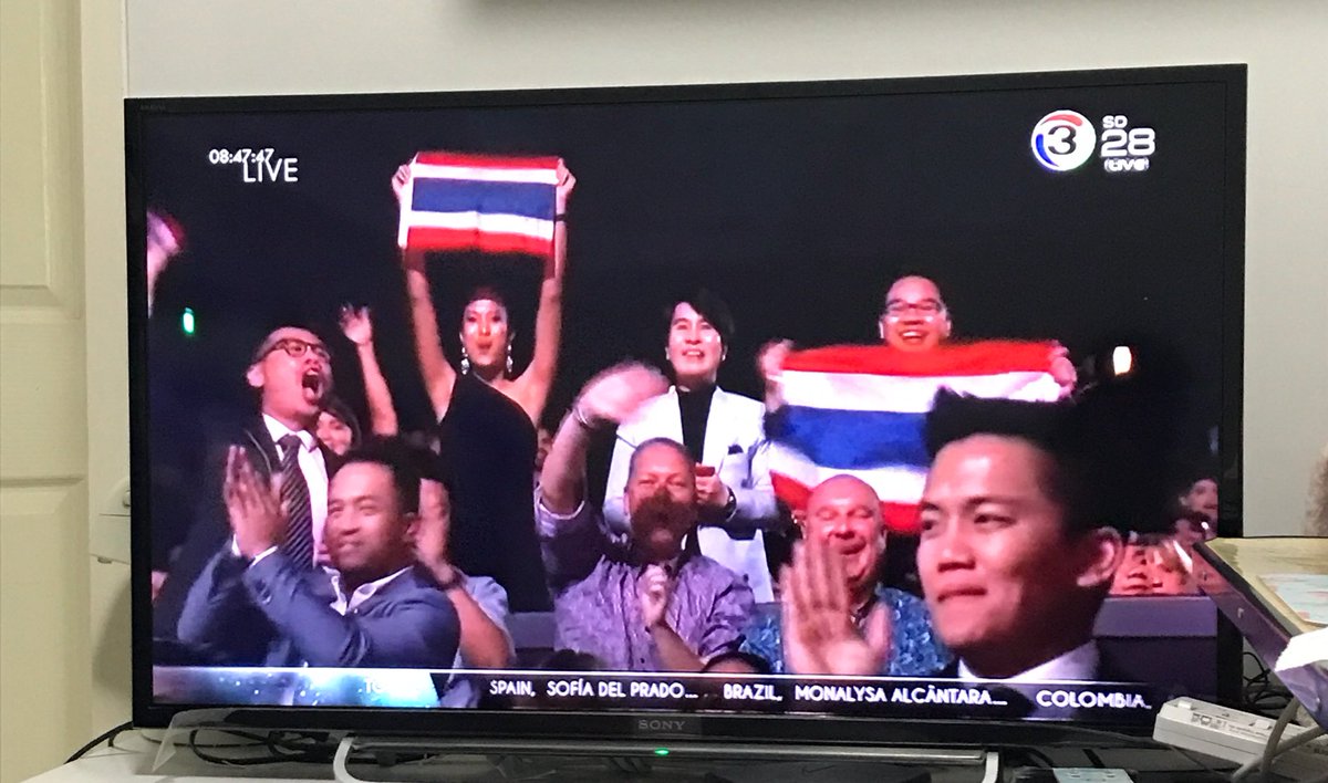 gqwagon's tweet photo. มารีญา THAILAND เข้า 10 คนแล้วจ้าาาาา เยิ๊ฟฟฟฟ 🌟✨🌏🎉 #MissUniverse #THAILAND https://t.co/QnVIzmXvKg