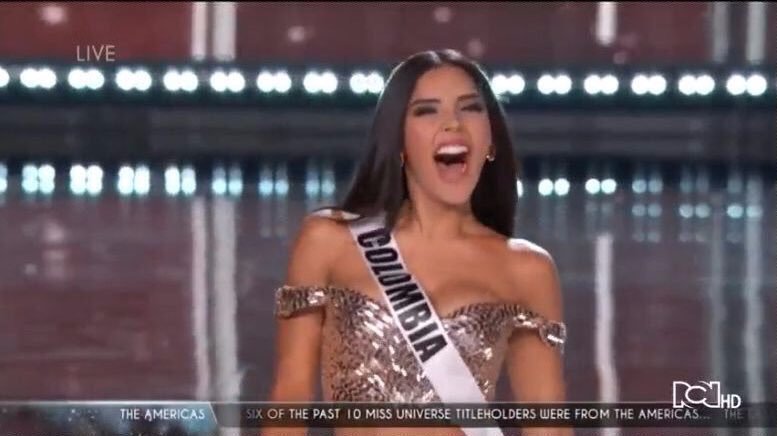 sushiforamusic's tweet photo. Mi mamá me dijo que me podía comer los frijoles del almuerzo
 #MissUniverse #Colombia https://t.co/KXPRqluRwy