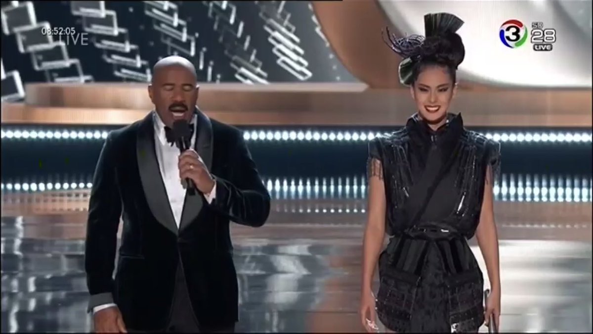 DichanMagazine's tweet photo. ชุดประจำชาติยอดเยี่ยมจากญี่ปุ่นค่ะ #MissUniverse #Thailand https://t.co/BROgUe68Sp