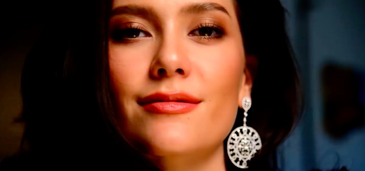 kigmeto's tweet photo. Love 
#MissUniverse #Thailand https://t.co/8q239thJW6