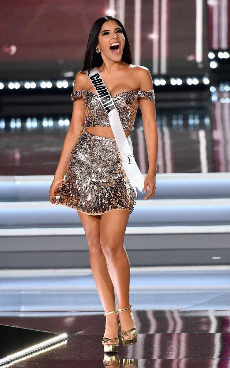 tomiokchvn's tweet photo. Era la gordita del salón marica! 
Me siento como una mamá orgullosa :') 

#MissUniverse #Colombia https://t.co/UujzcyGe9T
