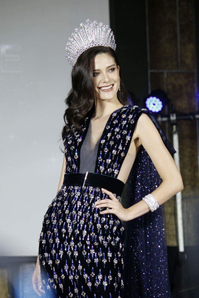 Vickycheesss's tweet image. Thailand!!!! #MissUniverse #THAILAND