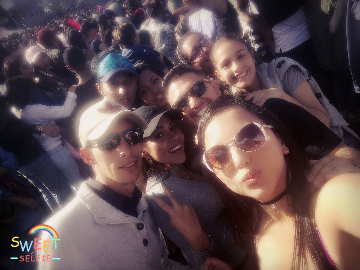 miltonkingtero's tweet photo. Que buena tarde... excelente compañia #MegaLand2017 #UnPlanMas #NuestrosPlanes https://t.co/h6xyoDmrny