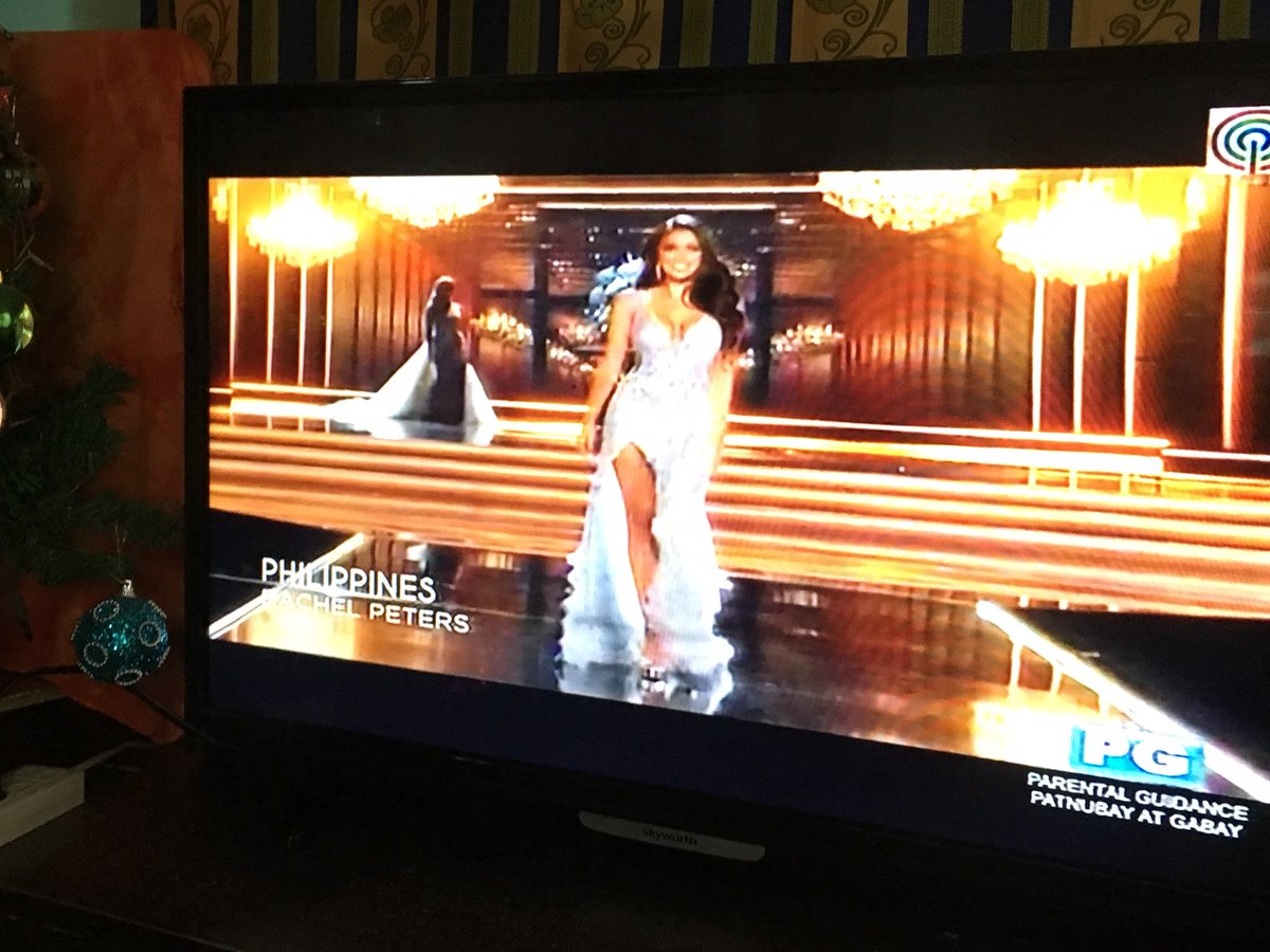 tuberonglibog's tweet photo. Pasabog ang gown!!! #MissUniverse #Philippines https://t.co/Zk04anZG4w