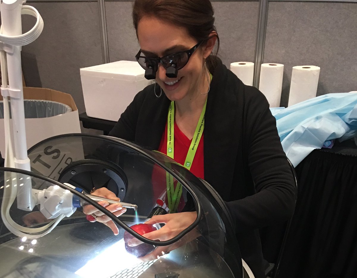 stoltzedental's tweet photo. Practicing #laserdentistry on an Apple... in the Big Apple... ;) #GNYDM17 #solealaser #designsforvision #iloveNY https://t.co/Niv4E5d8zj