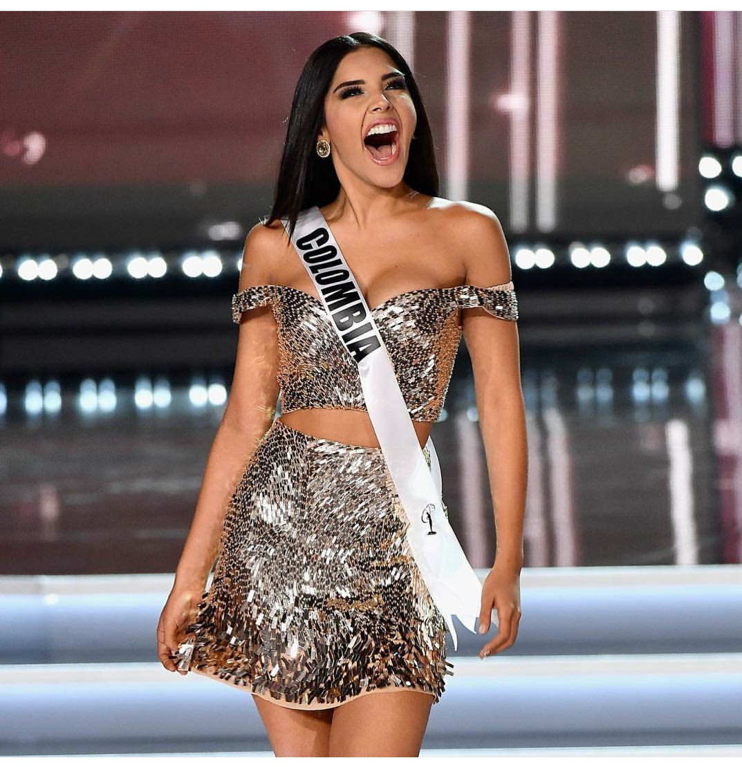 josiasariel23's tweet photo. #MissUniverse  #Colombia  divinamente, esa sonrisa😍😍❤❤❤ https://t.co/NMCewofIvy