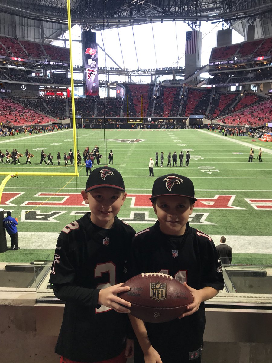 underparpope's tweet photo. @juliojones_11 THX for throwing these boys a ball after pregame warmups & then having your best game of the year. #nextweektoo? @yankeed4wg https://t.co/fapNFWGw6E