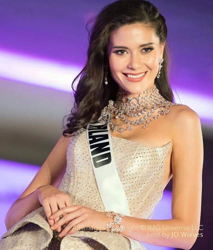 AUMTAENY's tweet photo. โอม มงลง มงลง มงจงลงที่ มารีญา สาธุเพี้ยง!
#MissUniverse #THAILAND https://t.co/eS3qogDXEE