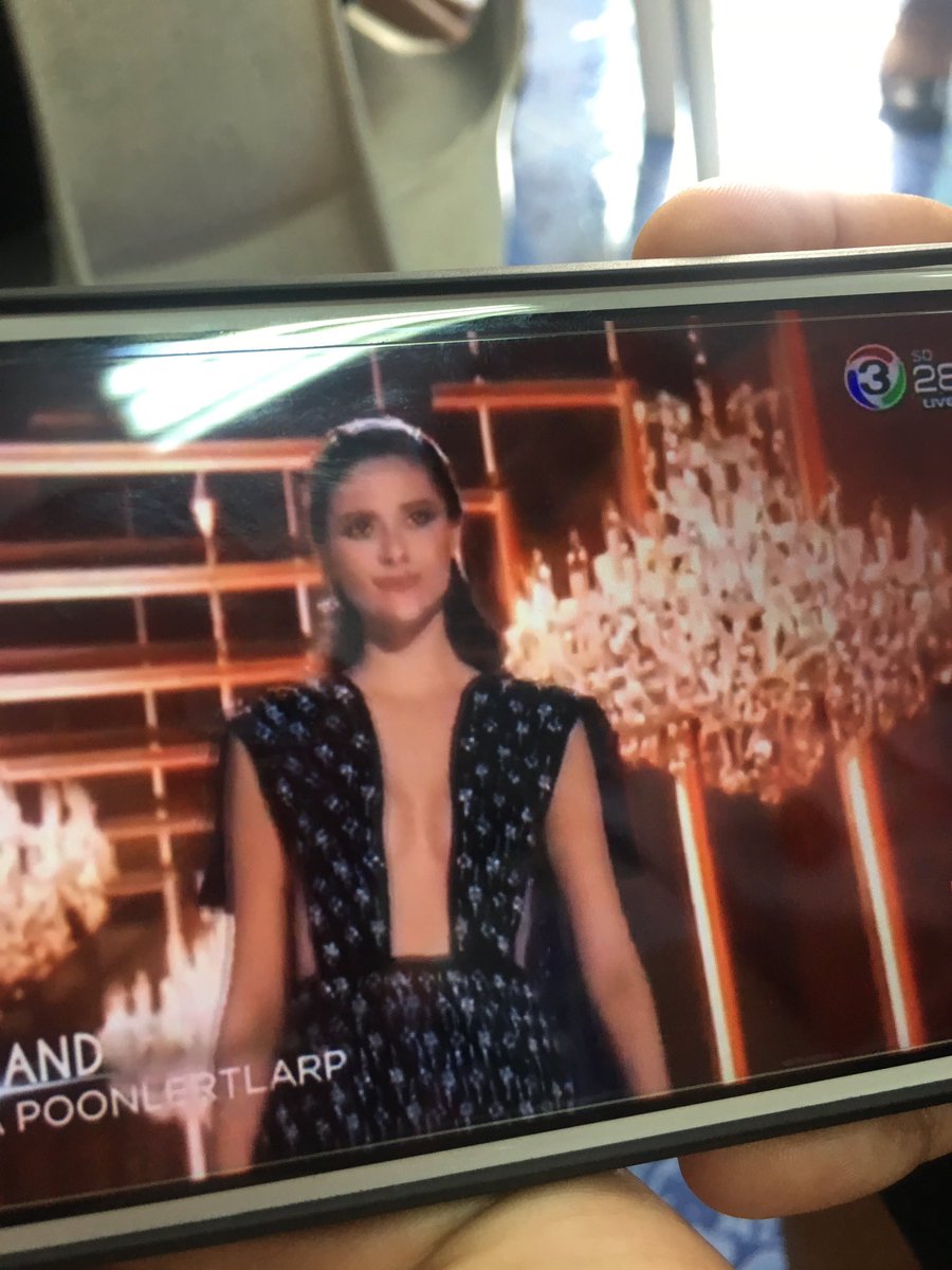 Semunshi's tweet photo. Thailanddddd #MissUniverse #THAILAND https://t.co/d3PbELZoUI