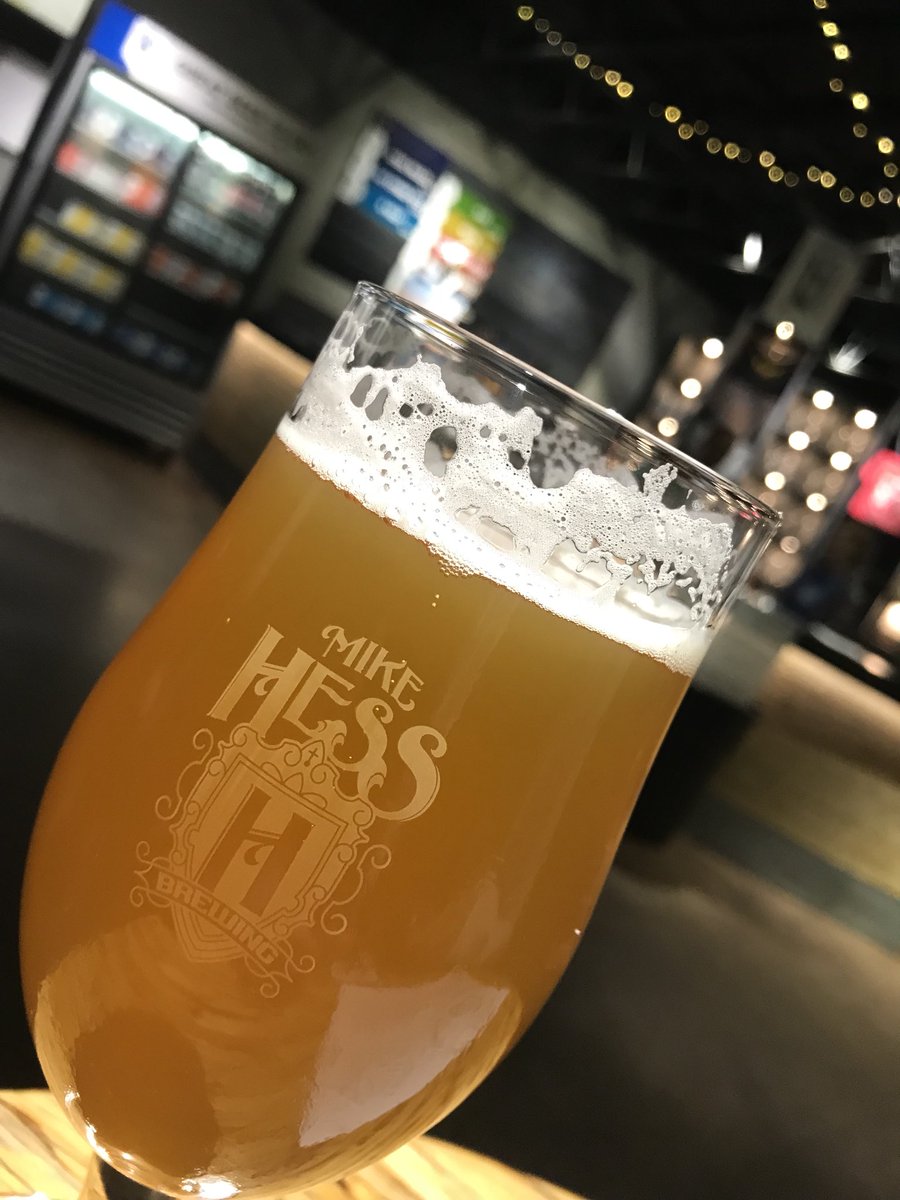 Two Beer Chicks tweet media