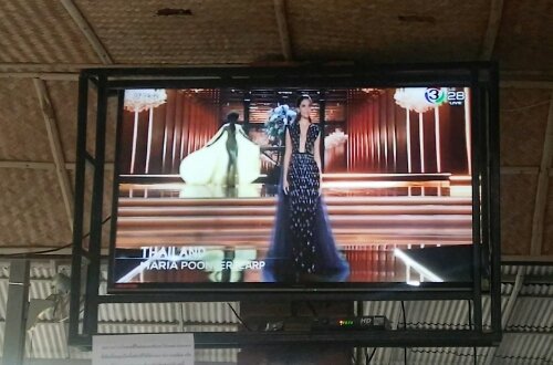 soulvetmed's tweet photo. ไทยแลนด์!!!! สวยมาก #MissUniverse #ThaiIand https://t.co/IvDU6yix0P