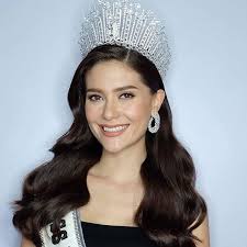 sos_bkk's tweet photo. Love u to the moon and back Maria #MissUniverse #Thailand https://t.co/VymPS6O4X1