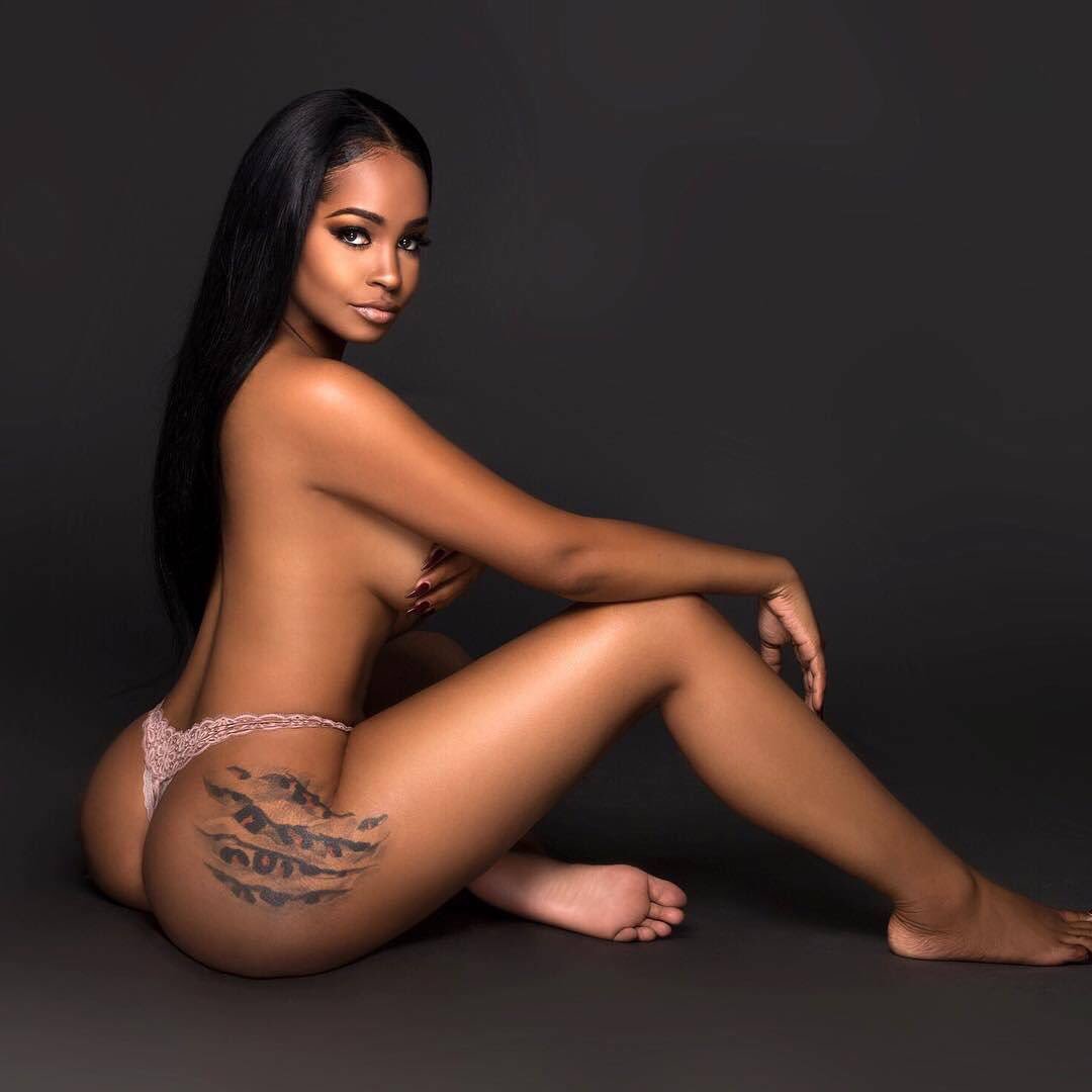 thctmami's tweet photo. #SeductiveSunday 💋💕 https://t.co/xoOKkQLClM