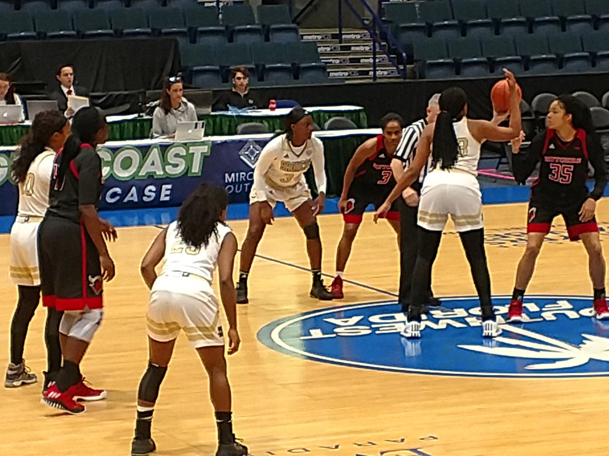 dssw34's tweet image. Enjoyed supporting @WMU_WBB this weekend in Florida!Good to see them battle! They played great competition, made team memories.. preparing for league play! Glad to see so many parents, alums and supporters in FL!
#wewillreign
#roadwarriors
#itwillpayoff
#lovemy23&amp;amp;34
