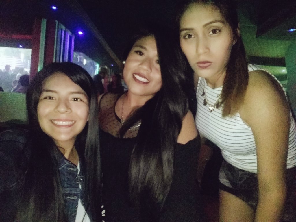 joselyn_gp's tweet photo. Con las de siempre #Majal #beffis #lasquiero 😘💁 @Annisu @MSHIWONNIE https://t.co/hLtCv8KgfV