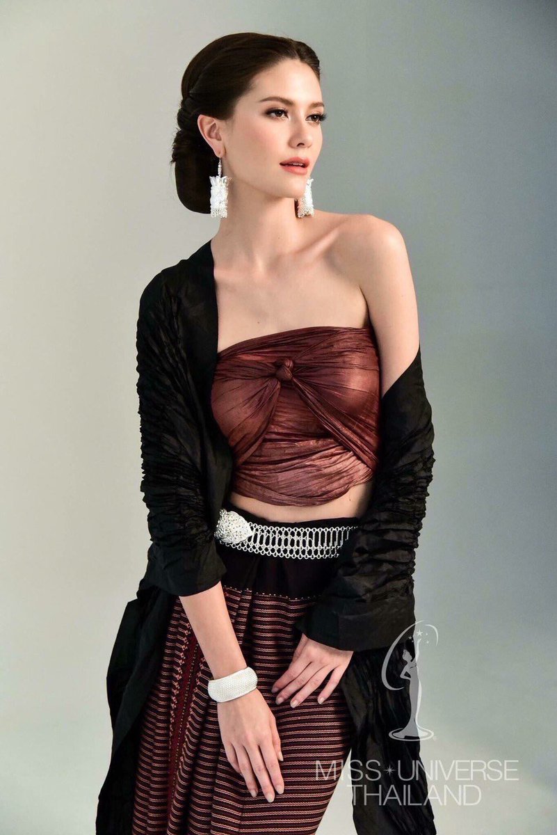 akameminty's tweet photo. น้ำตาจิไหล We alway support u. Love
 #MissUniverse #THAILAND https://t.co/FTIufN74Zp
