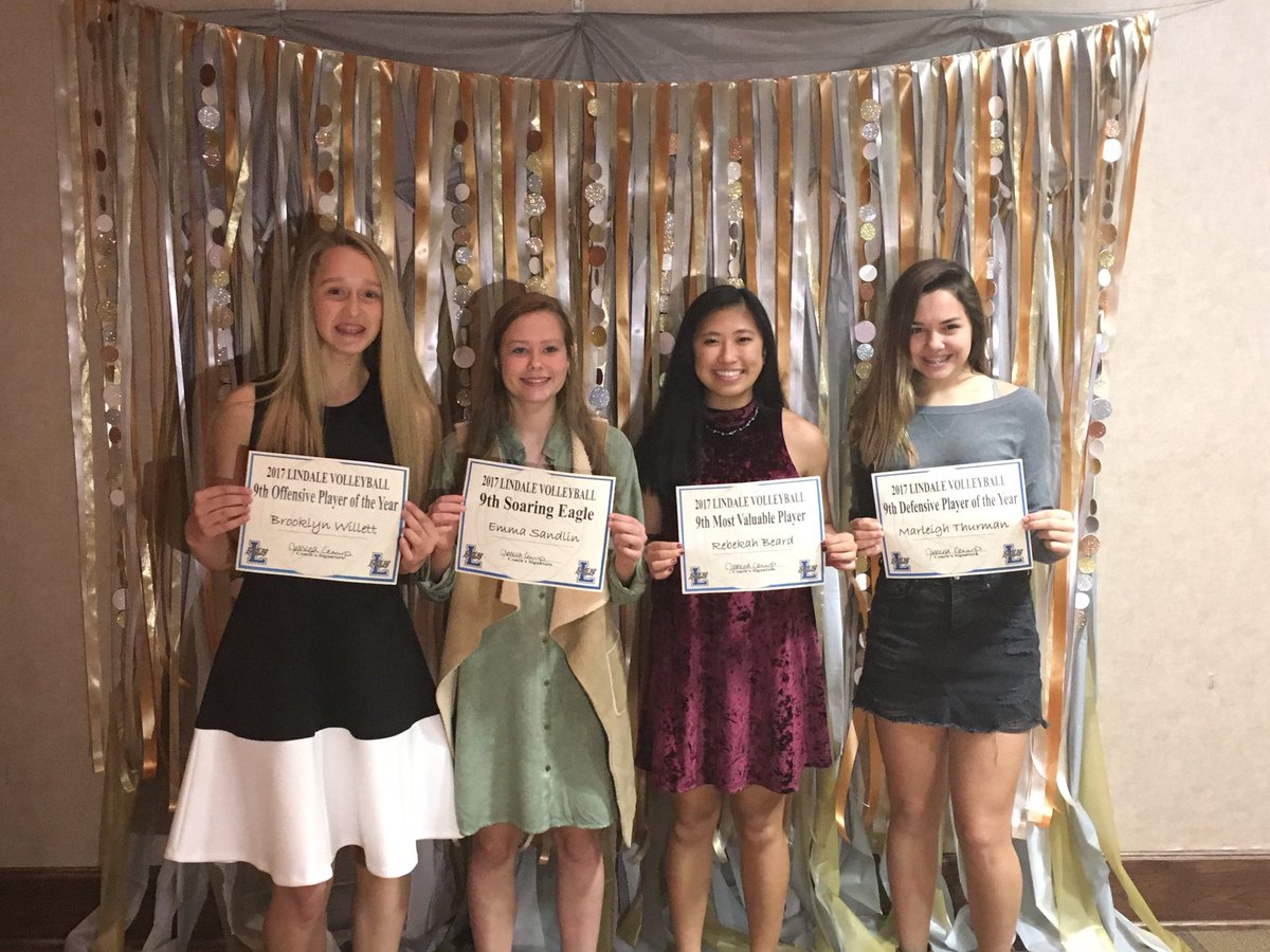 LindaleVBall's tweet photo. Volleyball banquet was a success. Here are our award winners :) https://t.co/YXZxURBEvI