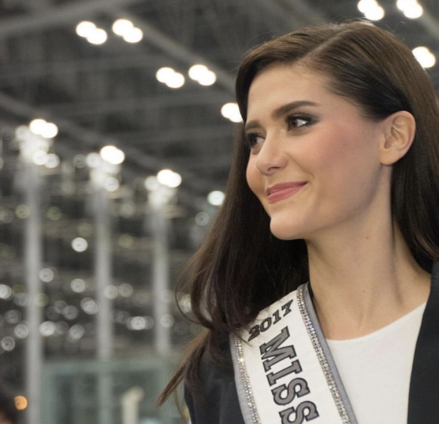daradaily's tweet photo. ภูมิใจ เธอเก่งมาก มารีญา TOP 5 มันก็ที่สุดแล้ว #MissUniverse #THAILAND https://t.co/qEtou53rEx