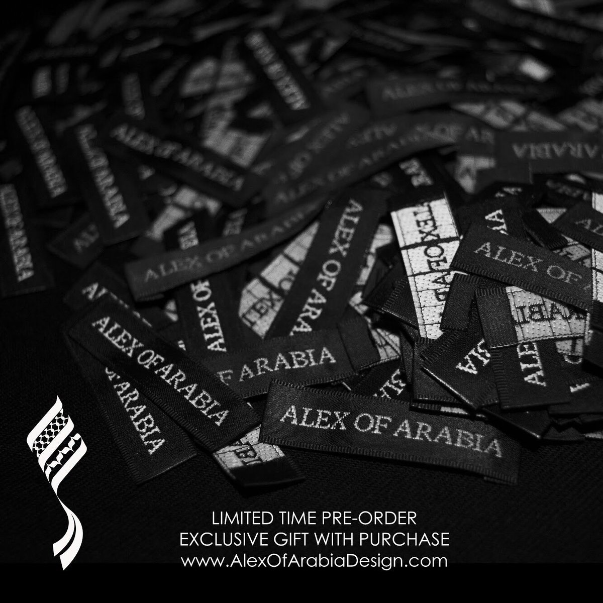 AlexOfArabiaUS's tweet photo. Cyber Monday is the perfect time to check out the limited time pre-order of our 2018 collection! Exclusive gift with every purchase! https://t.co/8UhL29R6yC