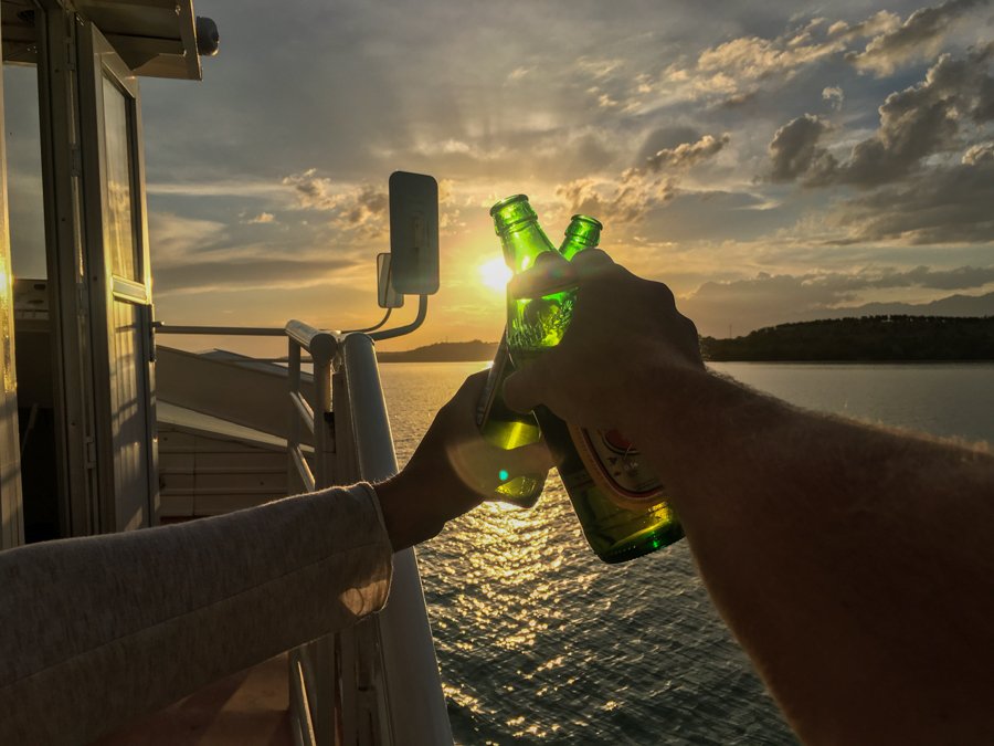 akou_ga's tweet photo. RT @uniquekarakol: Sunset with beers on the #IssykKul lake, nothing better than that!
Photo by: Dariece Swift
#sunset #beautiful #lake #issykkul #amazing #relazx #tourism #adventure #uniquekarakol #outdoors #photooftheday #kyrgyzstan #tour https://t.co/ums61H4pVz