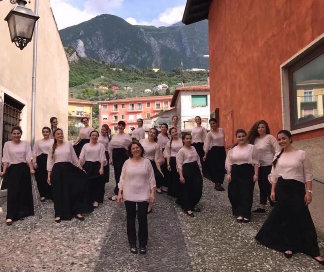 CoroCrescent's tweet photo. I-Pop Festival: Il Calicanto di Salerno, Maestro Silvana Noschese
#IPopFestival #2Dicembre #TeatroAugusteo #Salerno
https://t.co/lZAFcCtfME https://t.co/wJDW2dFf68