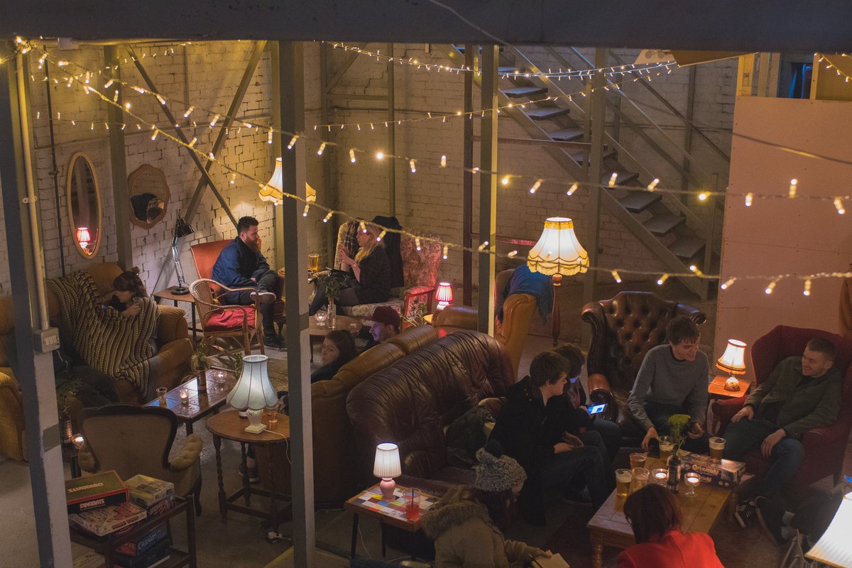 GRUBMCR's tweet photo. CHRISTMAS COMPETITION!

Follow &amp; RT to win...

6 X GRUB 
6 X DRINKS
1 X LOVELY @BudGardenCentre CHRISTMAS TREE!

...at #GRUBChristmasFoodFair @FSCMCR THIS SATURDAY!

#AllTheFunOfTheFoodFair https://t.co/s7ImH08w3e
