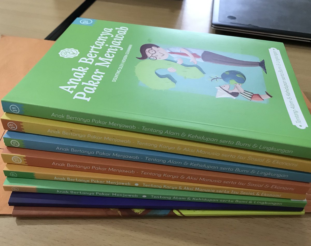 hgunawan82's tweet photo. Buku2 ini siap meluncur ke 475 titik @pustakabergerak di seluruh Indonesia. Masing2 dikirimi 2 set (16 buku).Thx to the sponsors. @art_suka https://t.co/hAH9PpGAIN