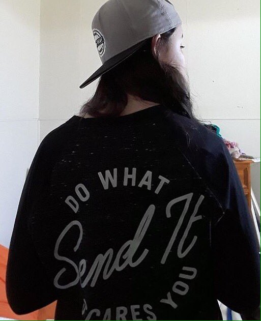 TamaraghPotter's tweet photo. I reckon I'm rocken this send it baseball tee and this onwards and upwards snap back 💙💜😎😜😝 @EltonCastee https://t.co/RSONjDkNFG