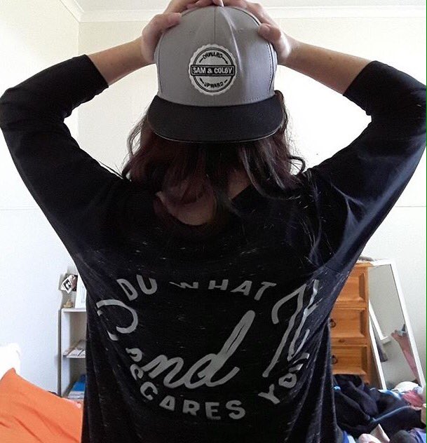 TamaraghPotter's tweet photo. I reckon I'm rocken this send it baseball tee and this onwards and upwards snap back 💙💜😎😜😝 @EltonCastee https://t.co/RSONjDkNFG