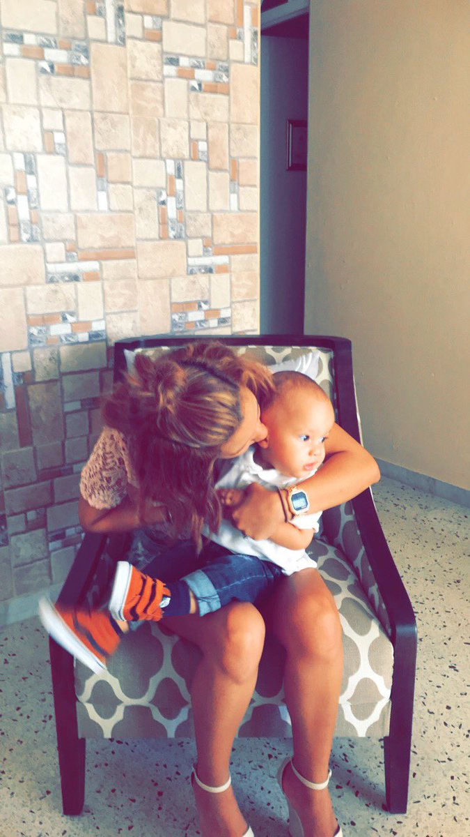 S_Desiree17's tweet photo. El tesoro más valioso que puede tener una madre son sus hijos y yo por este pedazo de cielo doy mi vida si es necesario, te amo👩‍👦 #kingseba https://t.co/58hrd89Z5b