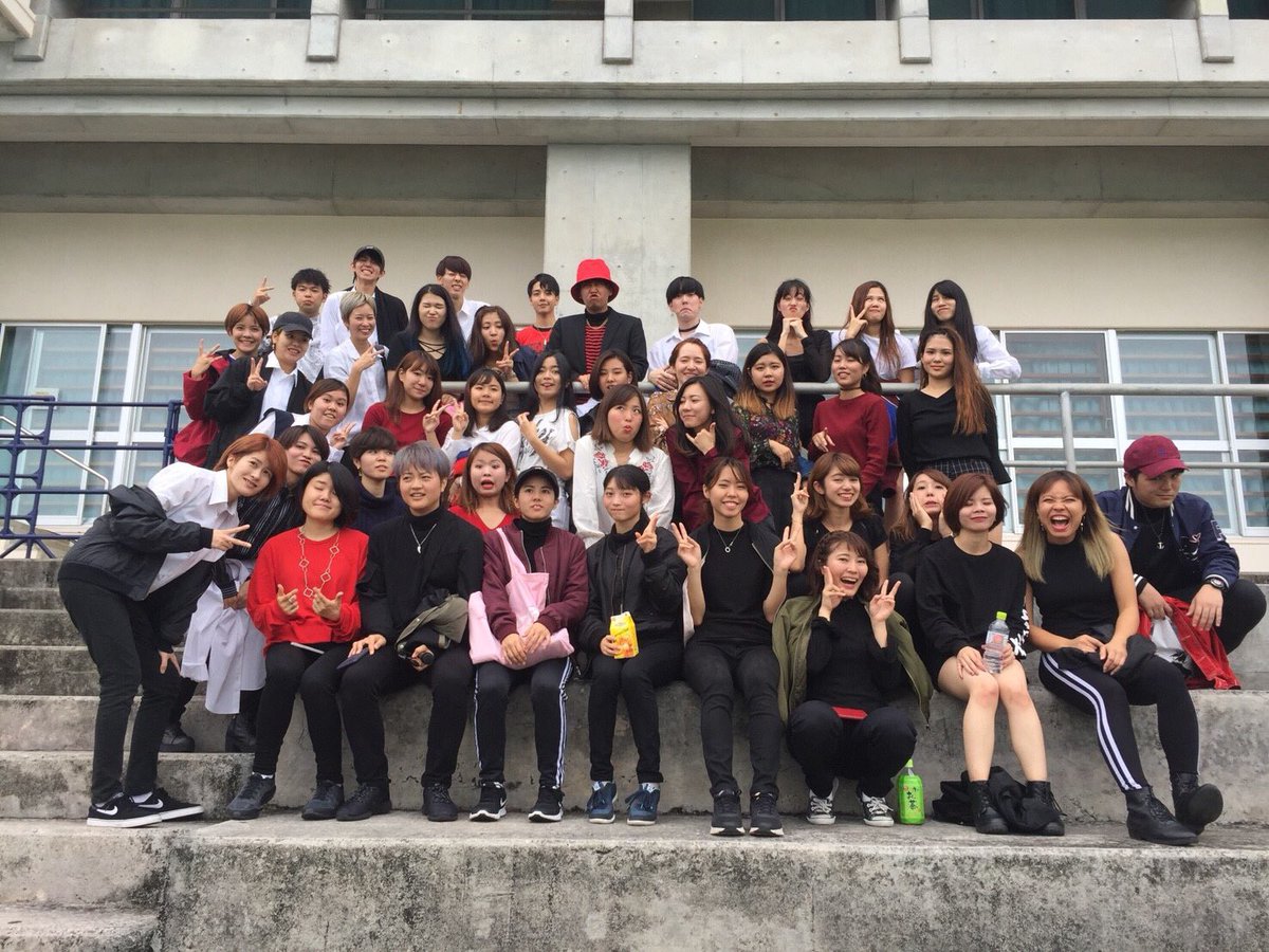 kdc_okiu's tweet photo. 沖国祭無事終わりましたーー！
大成功！
たくさんの方に見ていただいてすっごく嬉しいです♩

動画や写真撮った方は
ぜひこのアカウントにお送りくださるとありがたいです😊

#OKIUFES2017 #KPOP #沖国大祭2017 #オキコク映え #KDC #沖国祭 https://t.co/nVGGWEHXvu