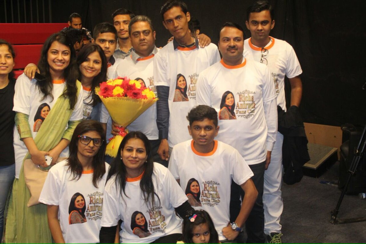 sshrimalii's tweet photo. A year back! First episode of #ZindagiLIVEReturns #Shooting @richaanirudh @DeepaAthlete https://t.co/2c73uV8let