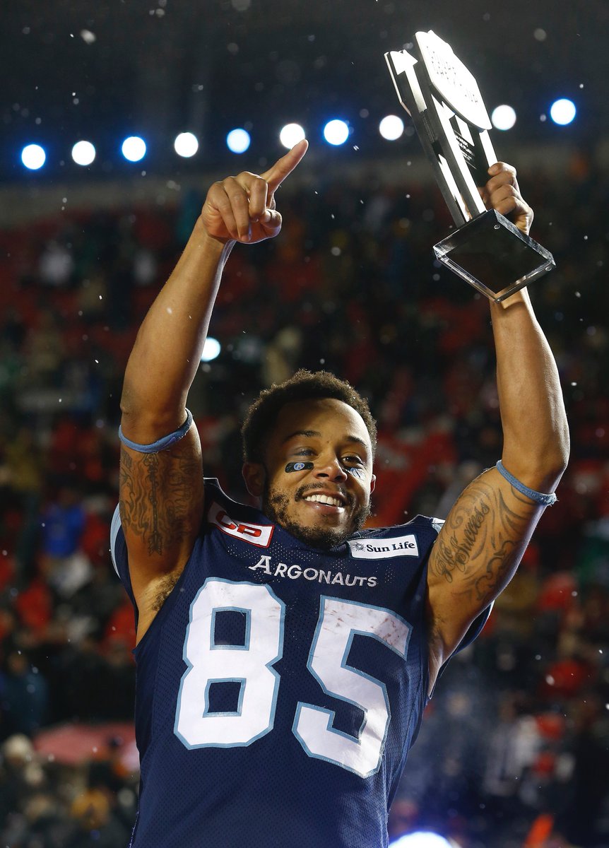 tonysunphoto's tweet photo. Argos defeat the Stampeders 27-24 to win the #greycup in #Ottawa Sunday night. #GoStampsGo #ArgosFootball #ottnews #ottsports @TorontoArgos @calstampeders @GreyCupFestival #ottweather #CFLThisWeek #CFL https://t.co/ydB880OIX7