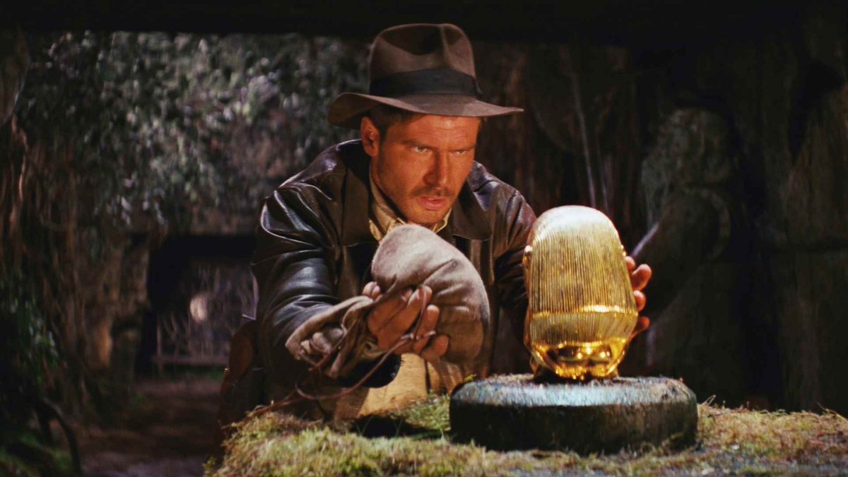 SPOILERFEST's tweet photo. RAIDERS OF THE LOST ARK (1981):

Surprise, surprise the bad guys open the box and and then their face melts! Indy knows to close your eyes as to prevent face melting. https://t.co/M2noYUxcyJ