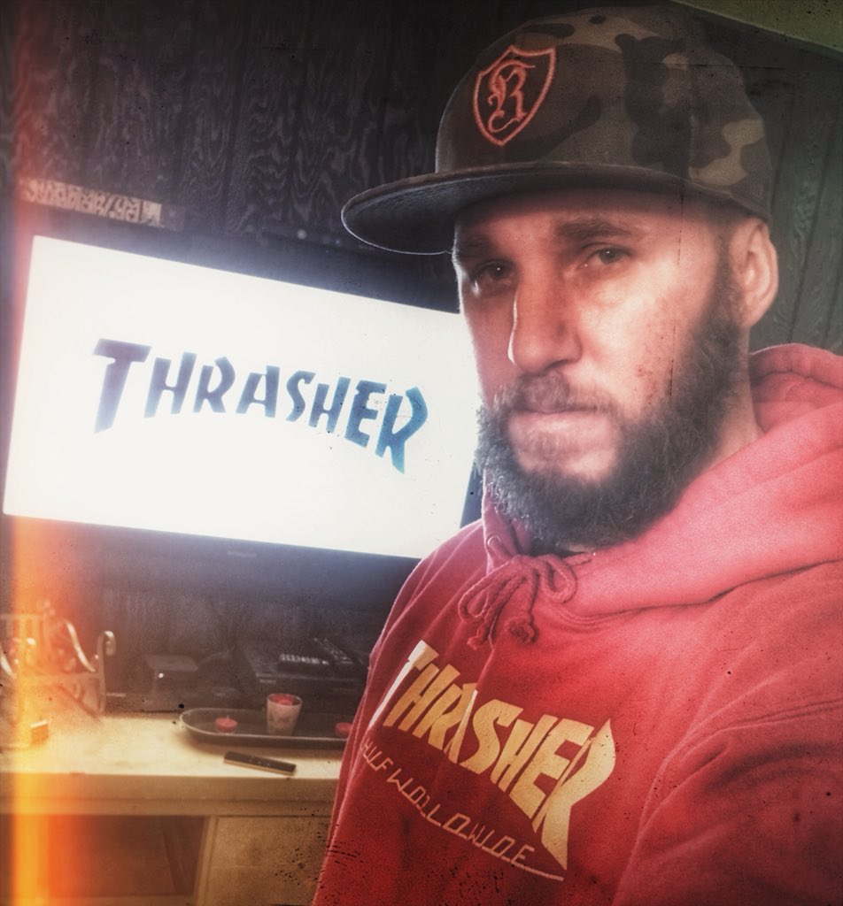 GnarlyJargon's tweet photo. @IndyUchiha @APlusOpinions @DuzahntheGamer @syfytology @ThatDudeMatic @SoniAralynn @sonya_birds @thrashermag @hufworldwide collab hoodie @royalSnA camo SnapBack hat
Ima watch some #skateboarding after that @steelers game 👀🏈
#nerdarmor what u wearing #NerdMix
#GnarlyJargon
@APlusOpinions @DuzahntheGamer @syfytology @ThatDudeMatic @SoniAralynn @sonya_birds @lindsevans https://t.co/97PojElyda