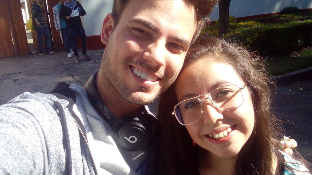 _lastorys's tweet photo. Muchas gracias por 😅😅.. Tomarse una foto con nosotras😏💕📷💯...
Mas días así por favor😏
        🌈⚡Goals⚡🌈 https://t.co/uNO1Wzy1ce