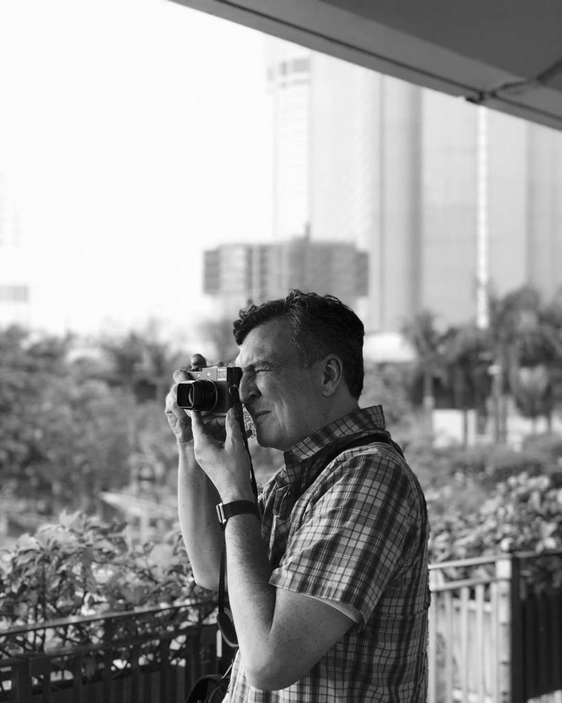 TAHUSA's tweet photo. Super fun day with @johnlehmann @dpm888 @arcadeoriginal @bigheadtaco .
We were rushing to the Peak for the sunset 🌅 .
#shutteralliance #hkshutteralliance #photowalk #hkphotowalk #streetphotographer #photojournalist #johnlehmann #streetphotography #bl… https://t.co/p80518iGSK https://t.co/dLV86KkBF4
