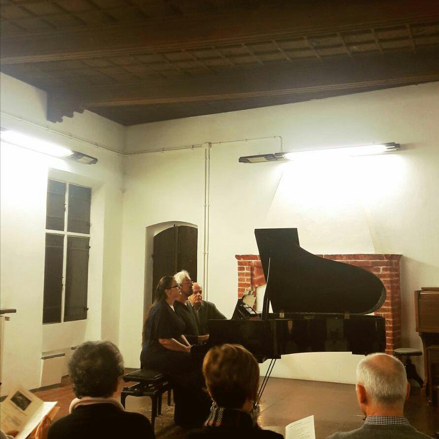 LuoghiTw's tweet photo. Grande concerto di chiusura ad #Asti del XV Festival @LuoghiTw . Ancora una volta tutto esaurito. #yvesrobbe  #machamakarevich  #mussorgsky https://t.co/XTkZX0ZTJy