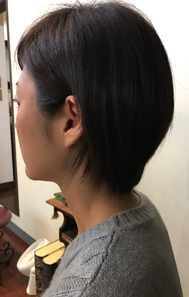 前田敏伸 人生を応援する美容師 En Twitter 絶壁な後頭部がお悩みのお客様 美シルエットショートにするために カットと縮毛矯正で改善いたしました お客様のご要望で カッコよく がテーマのショートヘアです 絶壁改善カット くびれ 顔まわり 縮毛矯正 前田敏伸 人生を応援する美容師 En Twitter 絶壁な後頭部がお悩みのお客様 美シルエットショートにするために カットと縮毛矯正で改善いたしました お客様のご要望で カッコよく がテーマのショートヘアです 絶壁改善カット くびれ 顔まわり 縮毛矯正